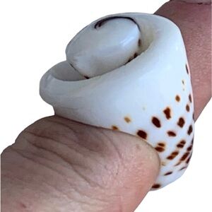 Natural Carved Seashell Ring Woman’s Jewelry NEW